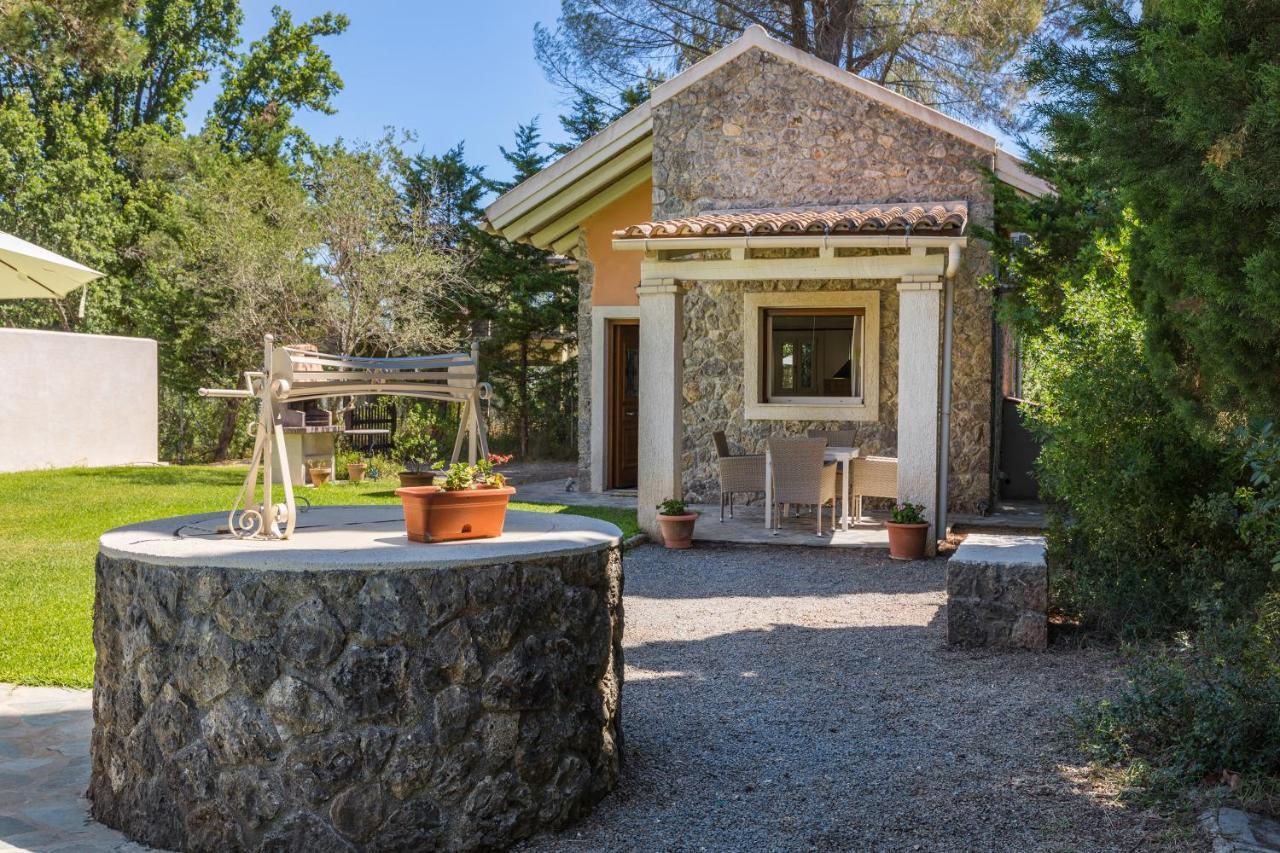 Petrinos Cottage Дафнила Экстерьер фото